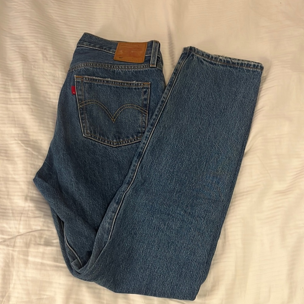LEVIS JEANS